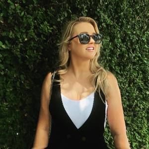 Meet your Posher, Suzanne